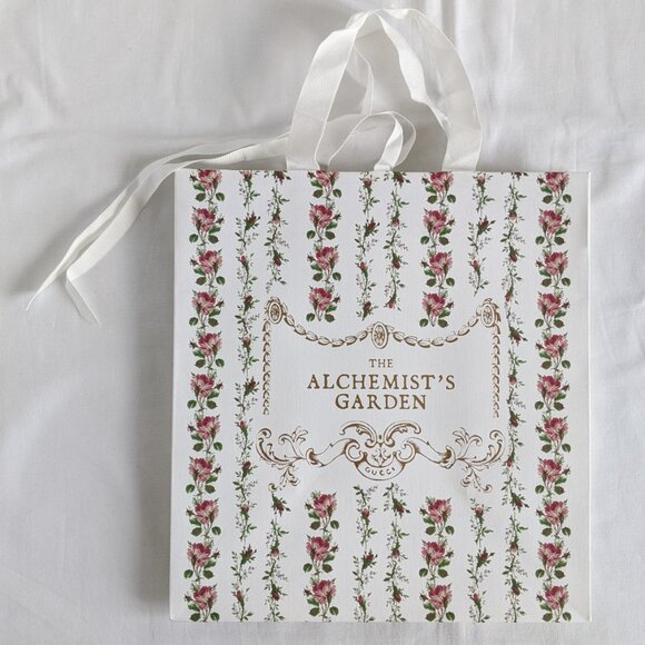 4 Gucci Gift Shopping Paper Bags White Floral 10"x9"x6" - Picture 2 of 6